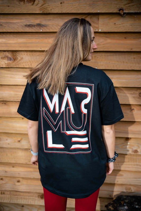 T-shirt Oversize unisexe “Red Trouble”