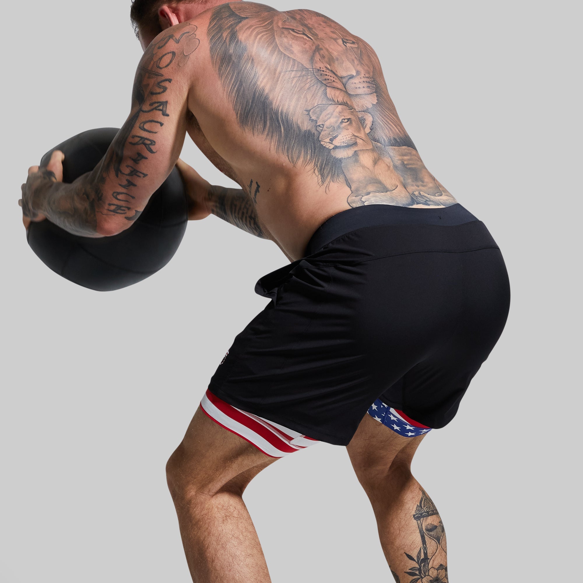BORN PRIMITIVE-Versatile Short avec compression 7" BLACK LIBERTY